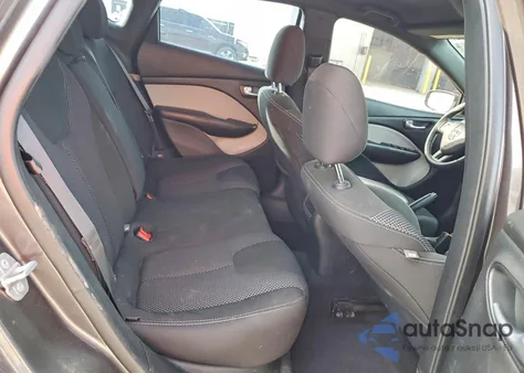 2015 Dodge Dart Sxt z USA, uszkodzony, nr VIN 1C3CDFBB4FD345962